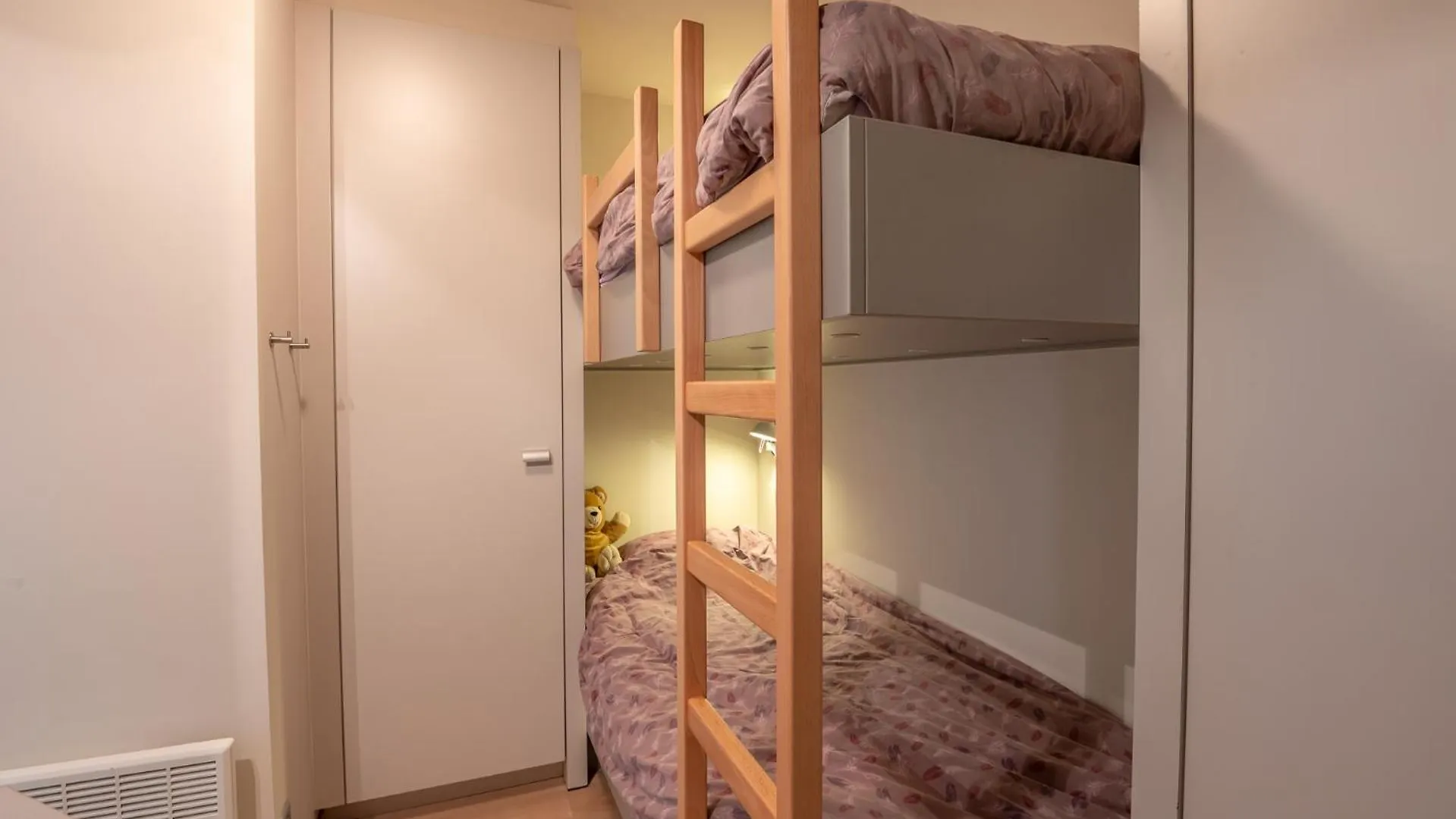Wonderful 3Br Apartment With Sublime Seaviews Ostend