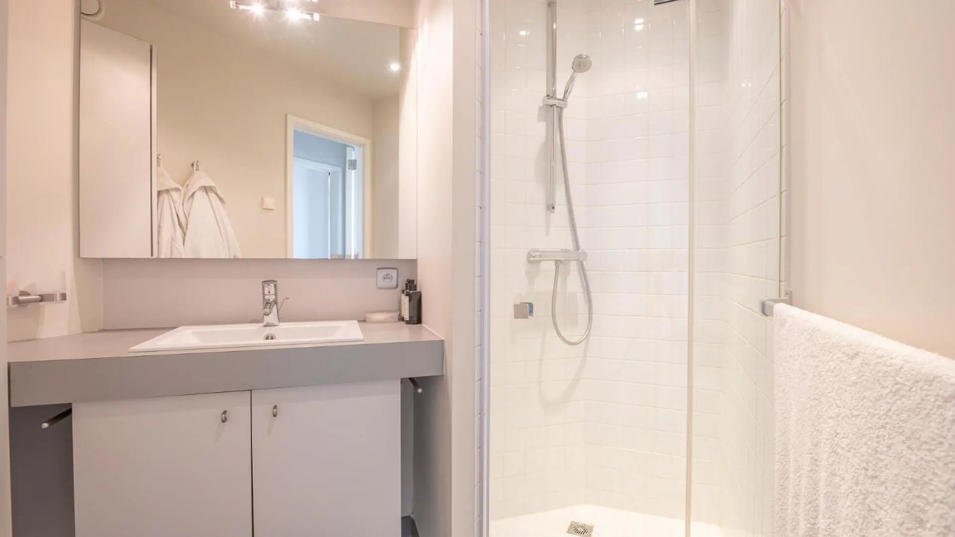 Wonderful 3Br Apartment With Sublime Seaviews Ostend Belgium